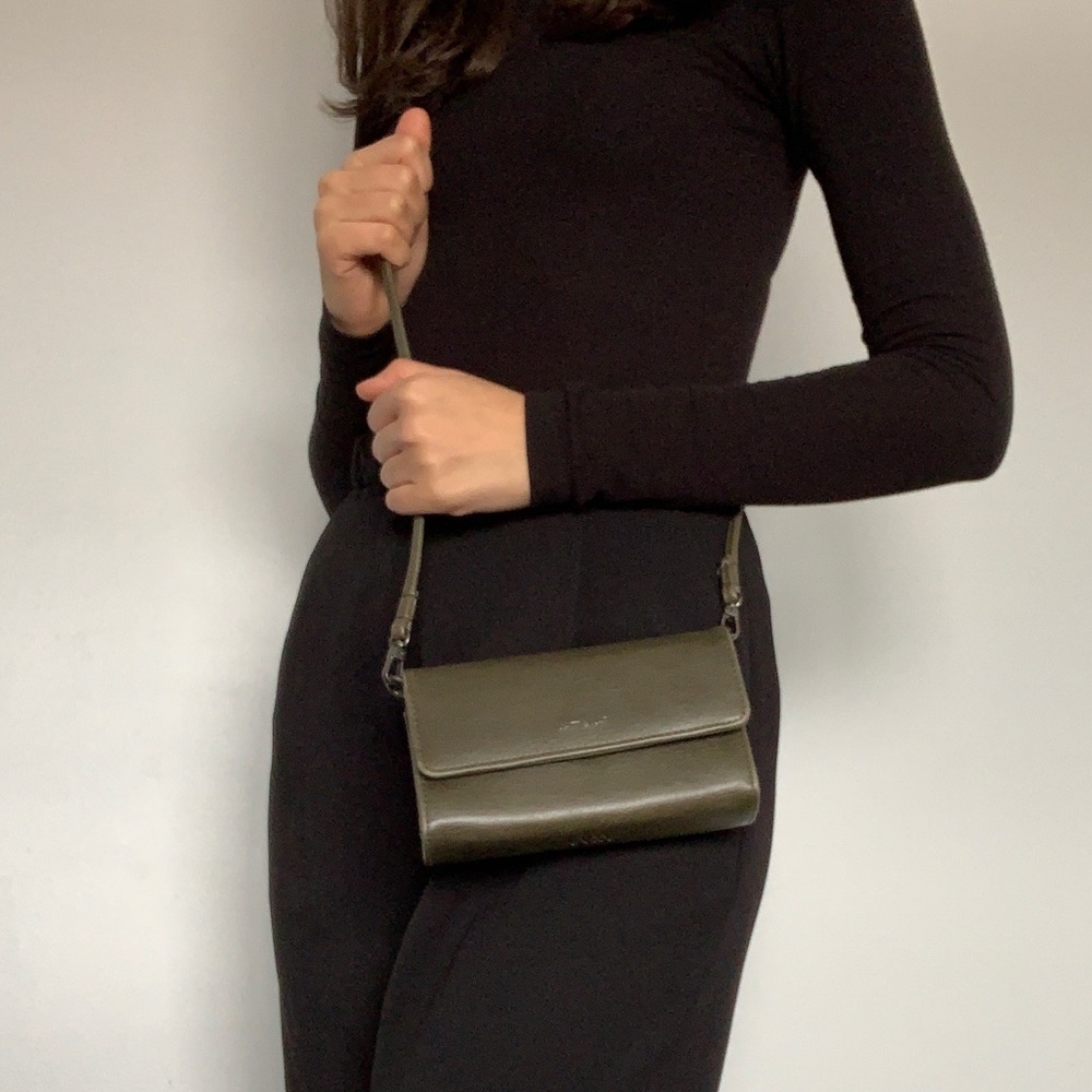 Olive Green a Matt & Nat Crossbody